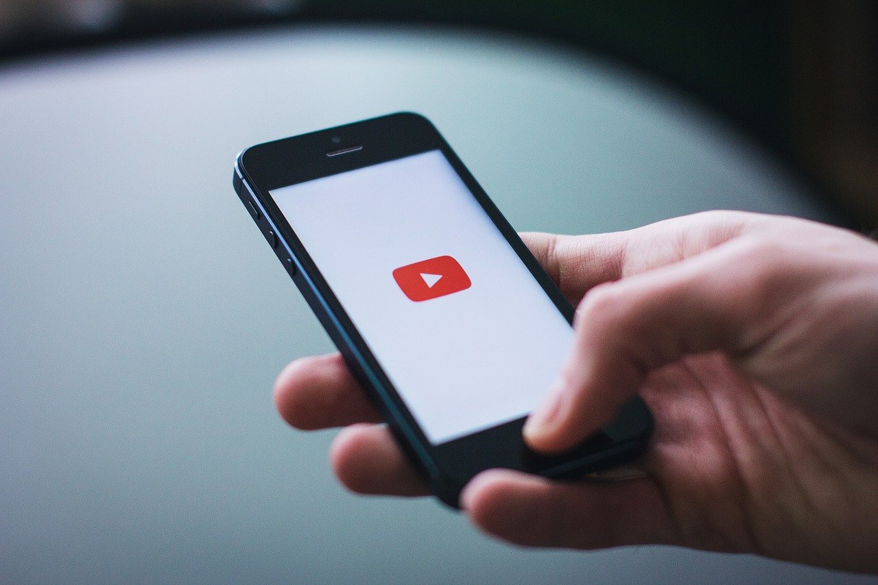 Come contattare YouTube per rimuovere un video per motivi legali