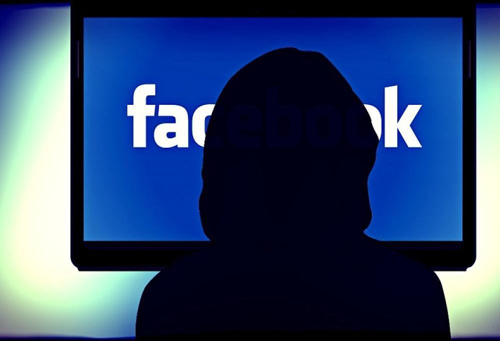Si può denunciare un account Facebook rubato?